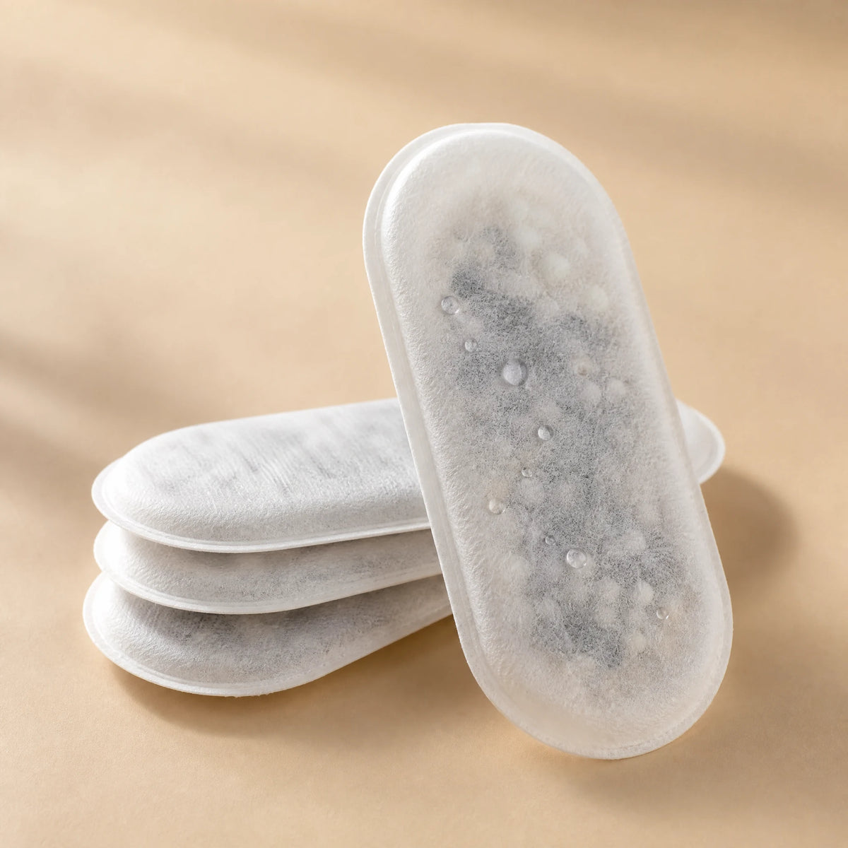 PerlPanther Aqua 2.0 Ersatzfilter im 4er-Pack, vier Aktivkohlefilter aufgefächert
